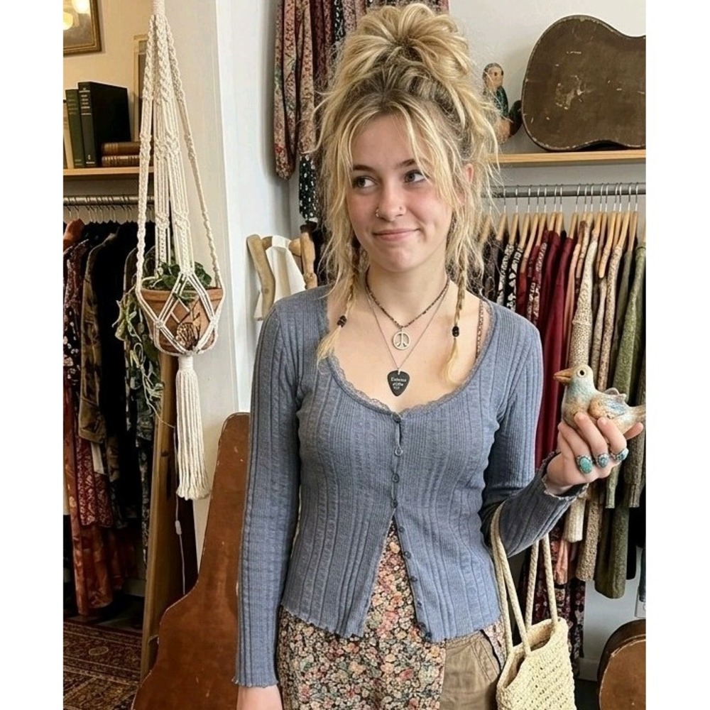 Grey Ribbed Long Sleeve Button Down Semi Crop Cardigan Top L Boho Y2K Friends